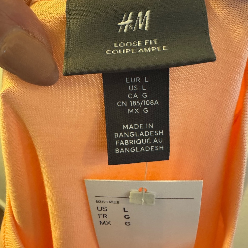 2 FOR $25 H&M Currently Unavailable Peach Loose Fit Shirt T Shirt Tee Size L NEW - Picture 4 of 7